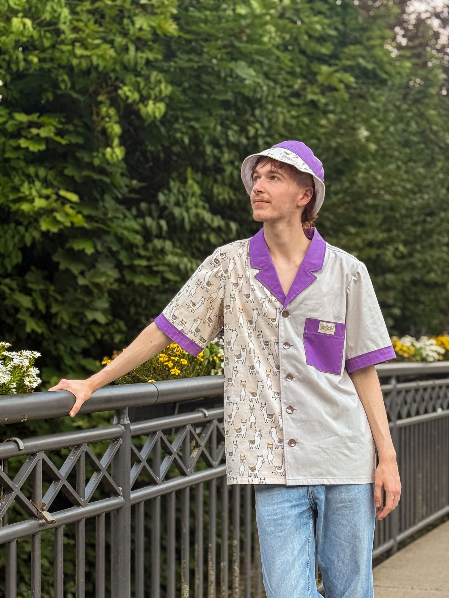 Maßhemd mit passsendem Hut - ein ganz besonderes Hemd nach Kundenwunsch mit dem passenden Bucket Hat.
