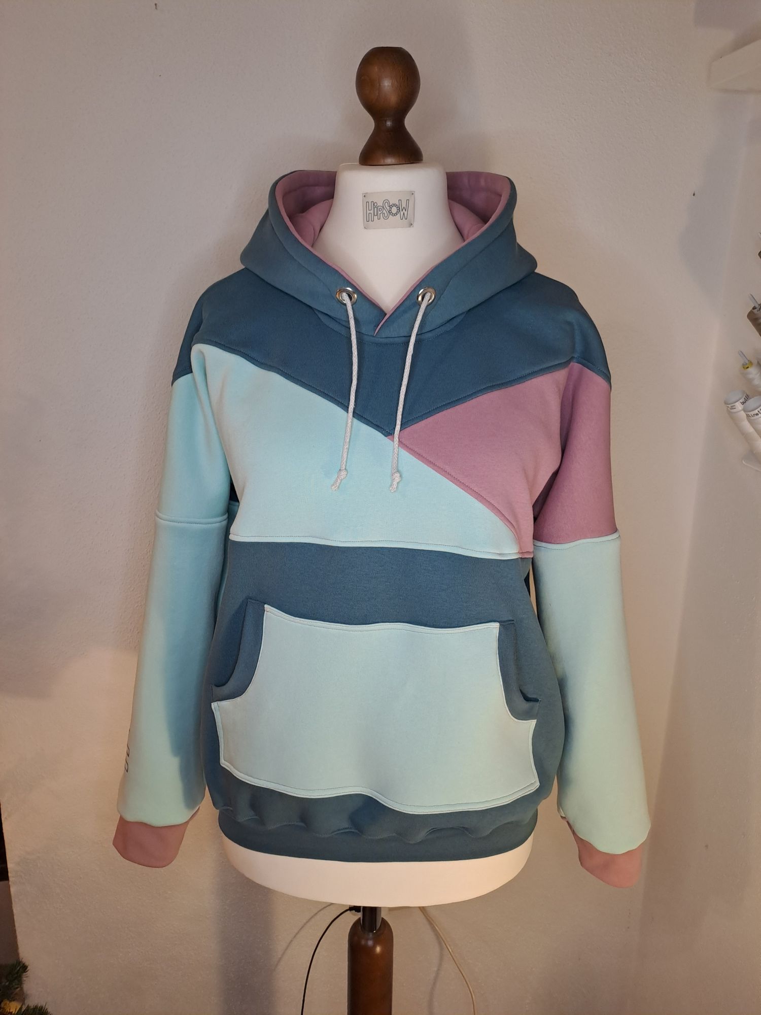 Persönlicher Hoodie von HipSoW - Hoodie Standartmodell Nr.