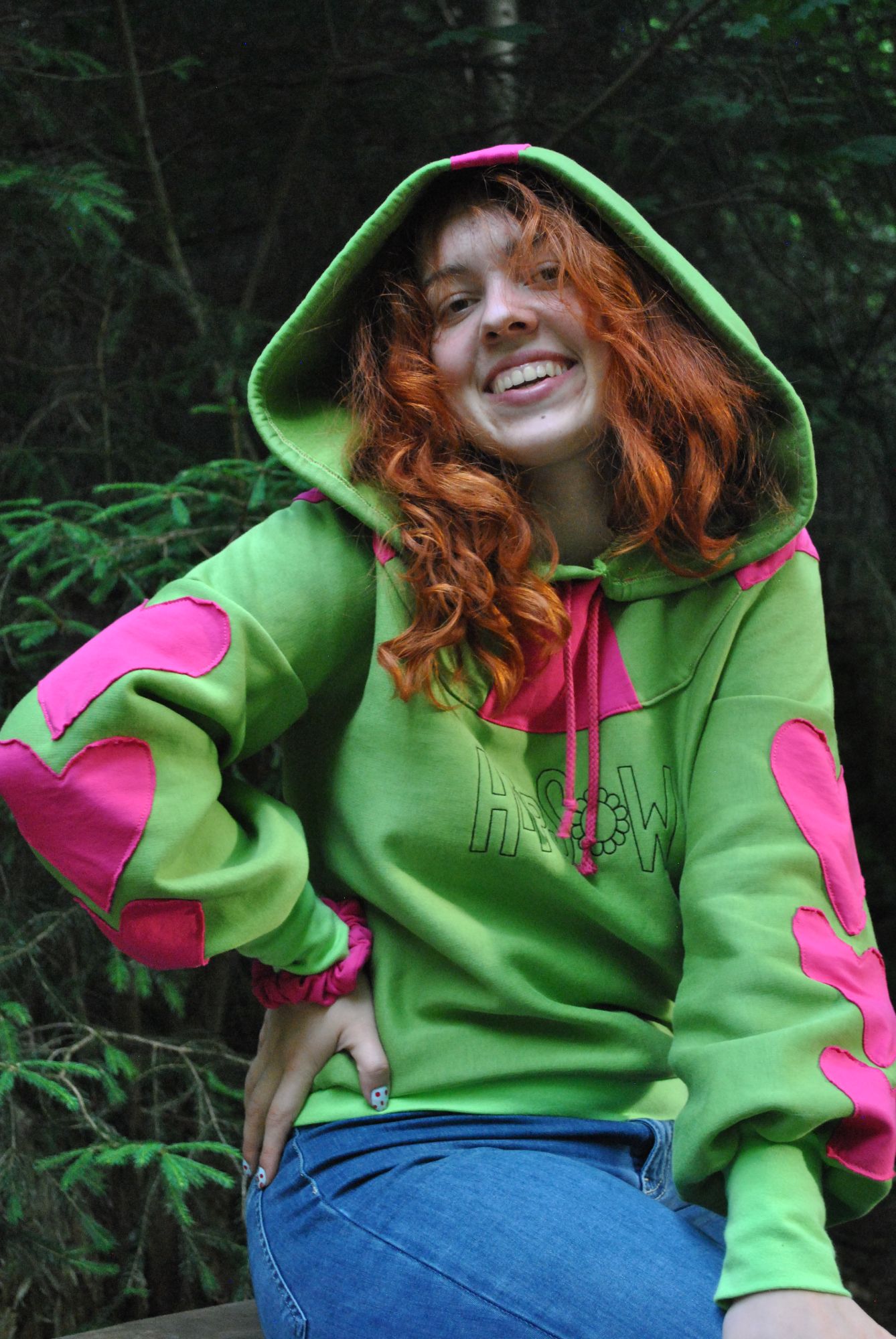 grüner HipSoW Hoodie Model