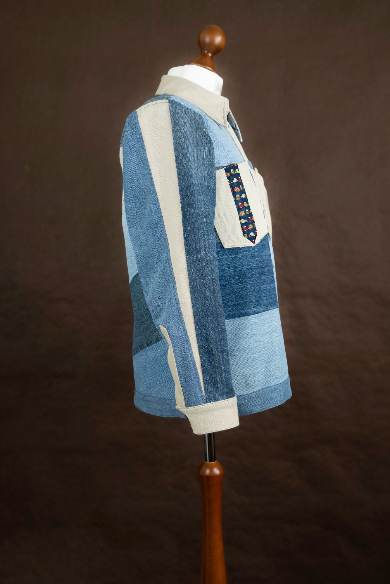 HipSoW Upcycling Jeansjacke auf Büste