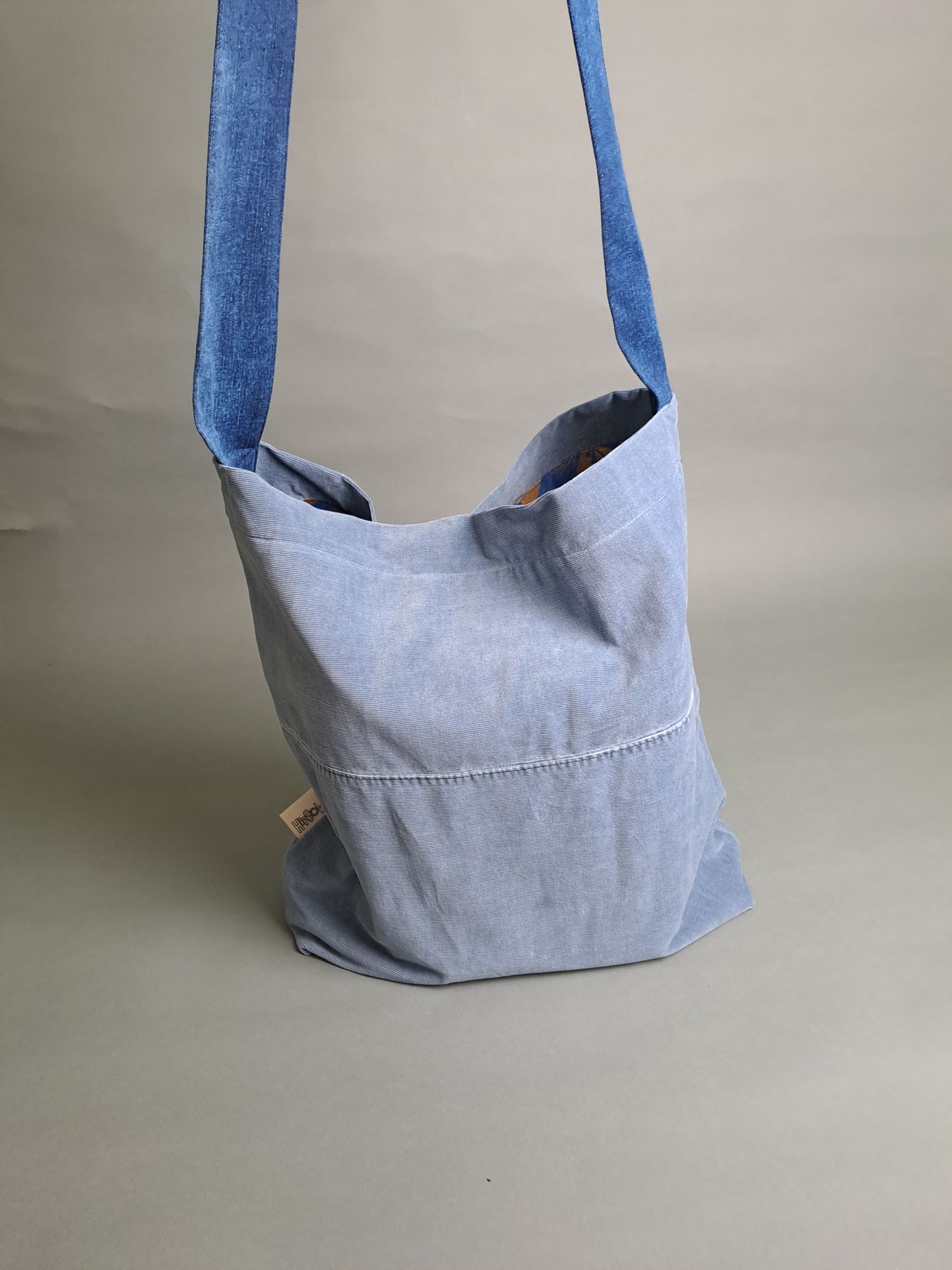 Upcycling Tragetasche aus Cordhose