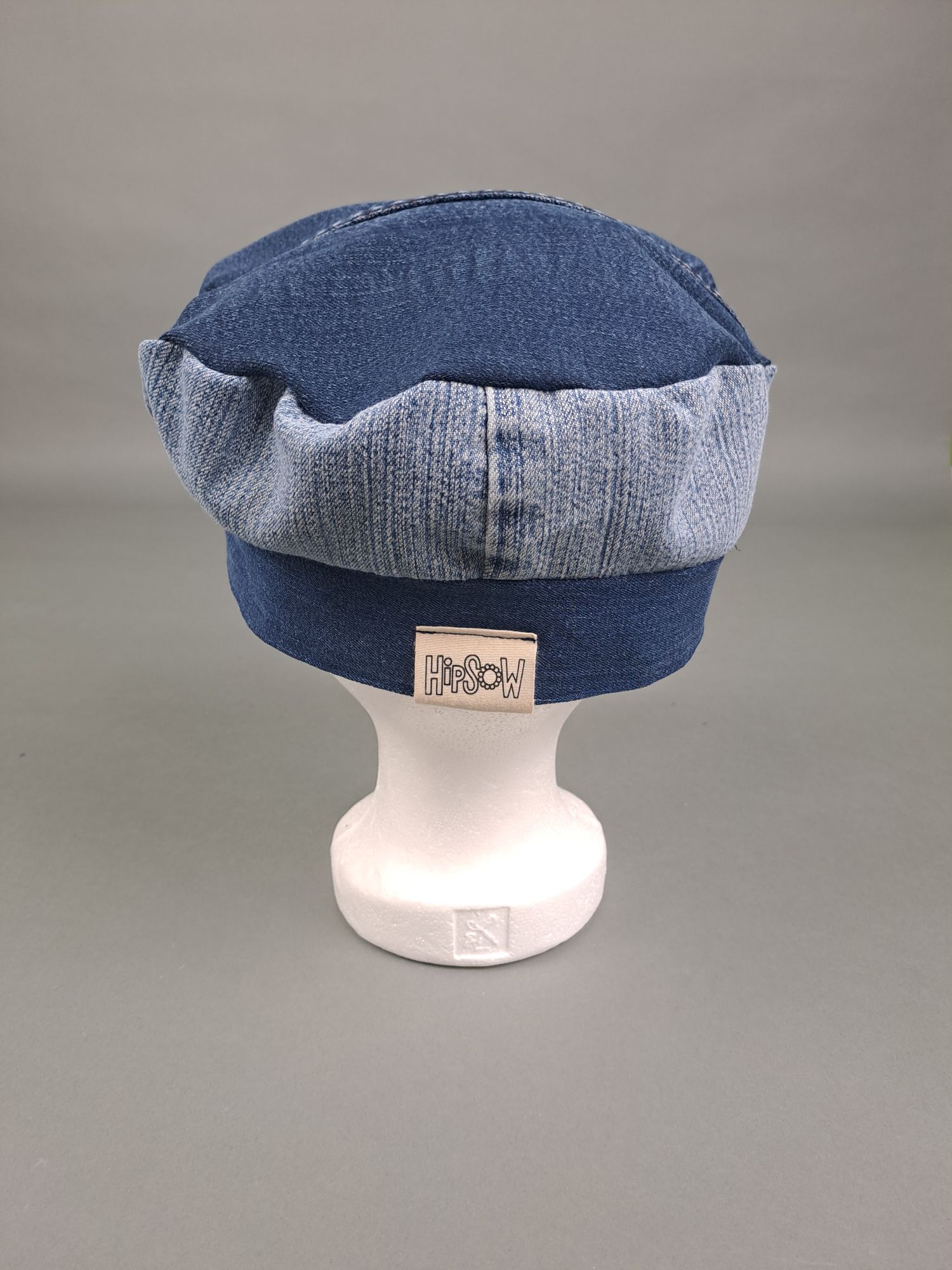 Schiffermütze Jeans auf Kopf